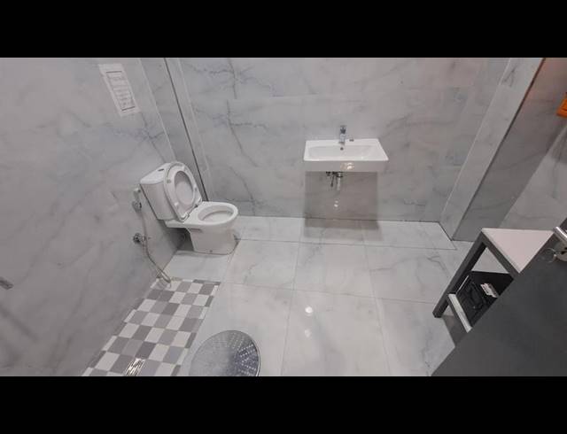 BUSINESS PROPERTY TO RENT IN OVERPORT